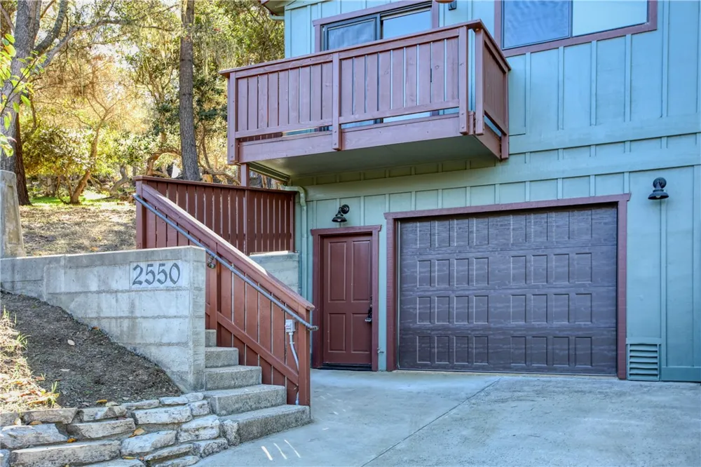 2550 Emerson Road Cambria, CA 93428