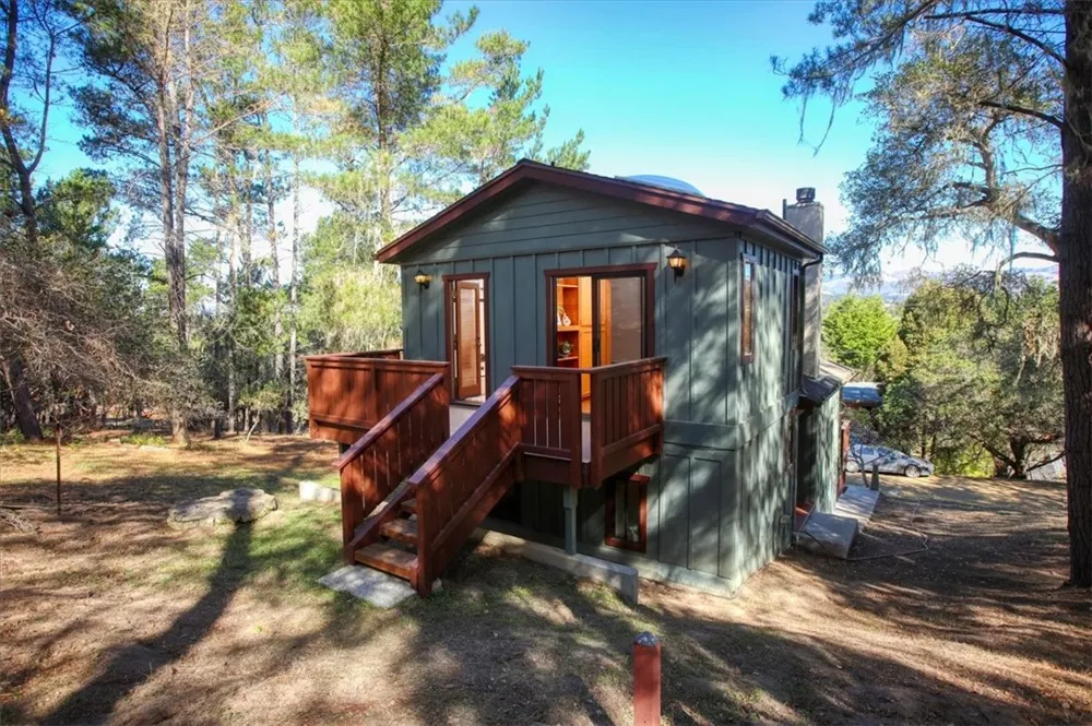 2550 Emerson Road Cambria, CA 93428