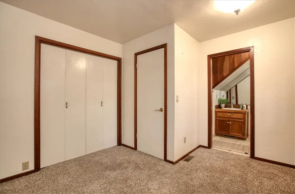 2550 Emerson Road Cambria, CA 93428