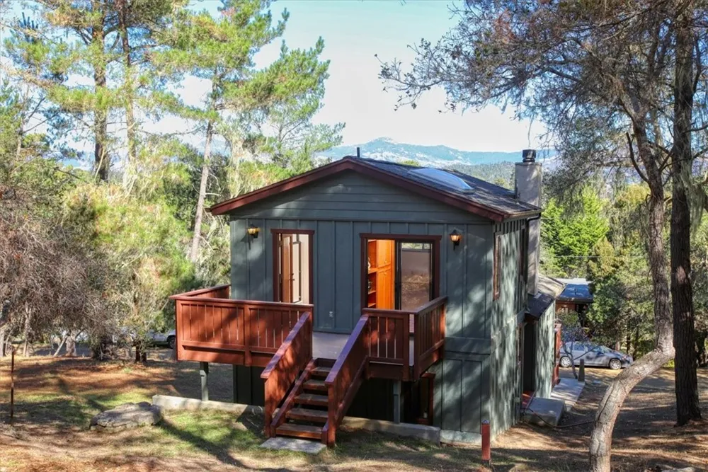 2550 Emerson Road Cambria, CA 93428