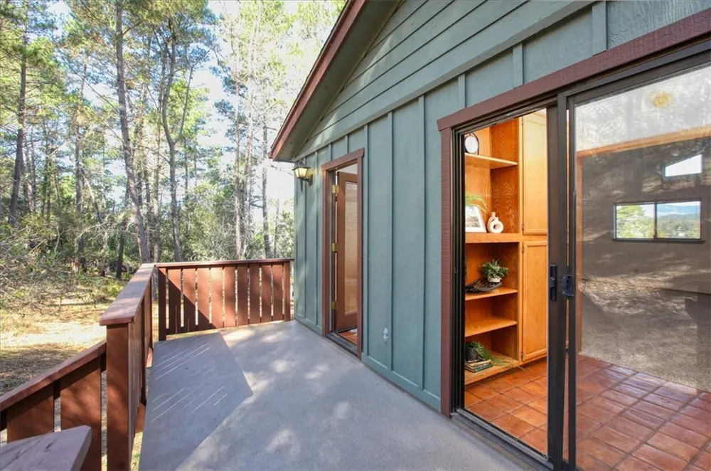 2550 Emerson Road Cambria, CA 93428