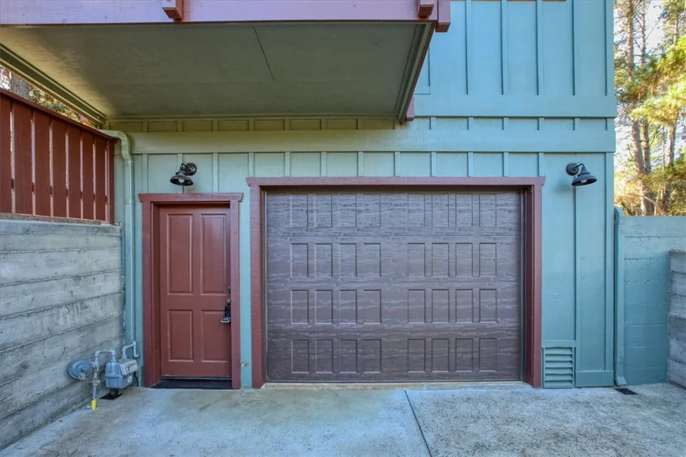 2550 Emerson Road Cambria, CA 93428