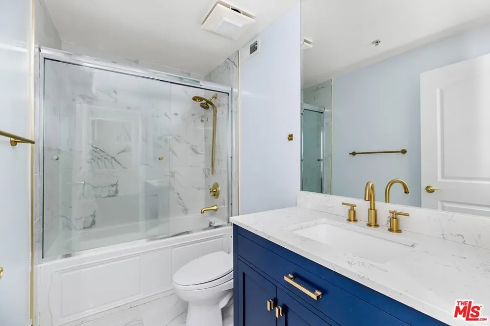 12026 Hoffman Street #302 Studio City, CA 91604