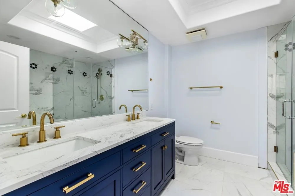 12026 Hoffman Street #302 Studio City, CA 91604