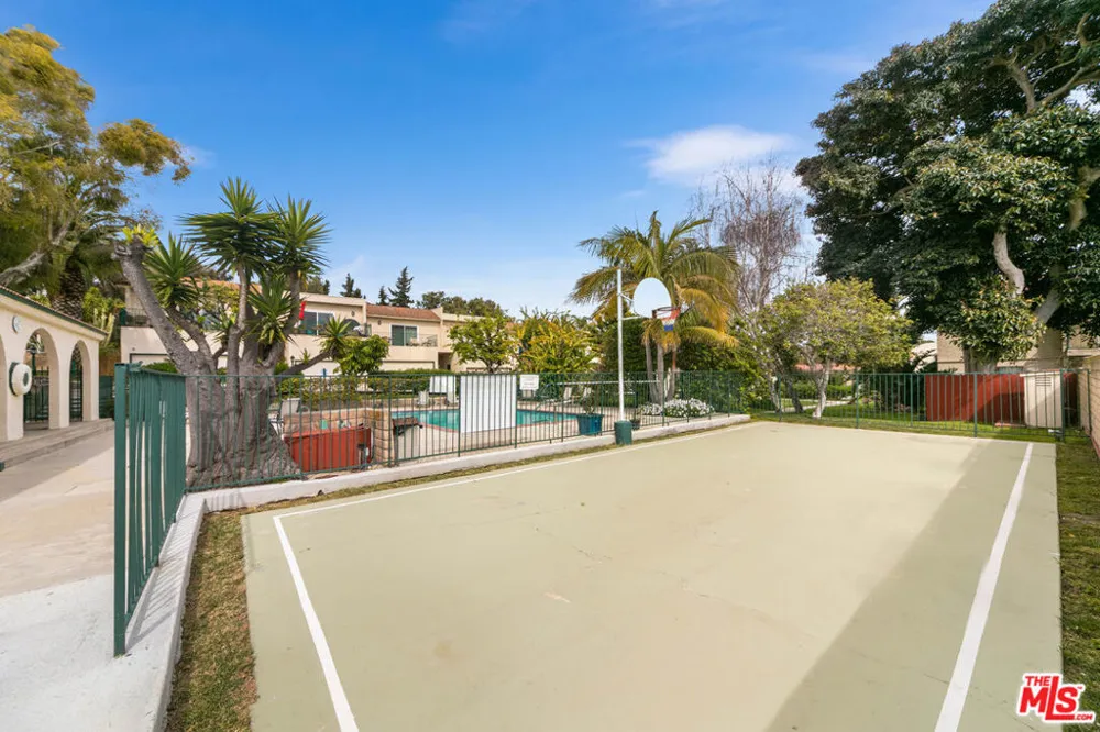 6481 Kanan Dume Road Malibu, CA 90265