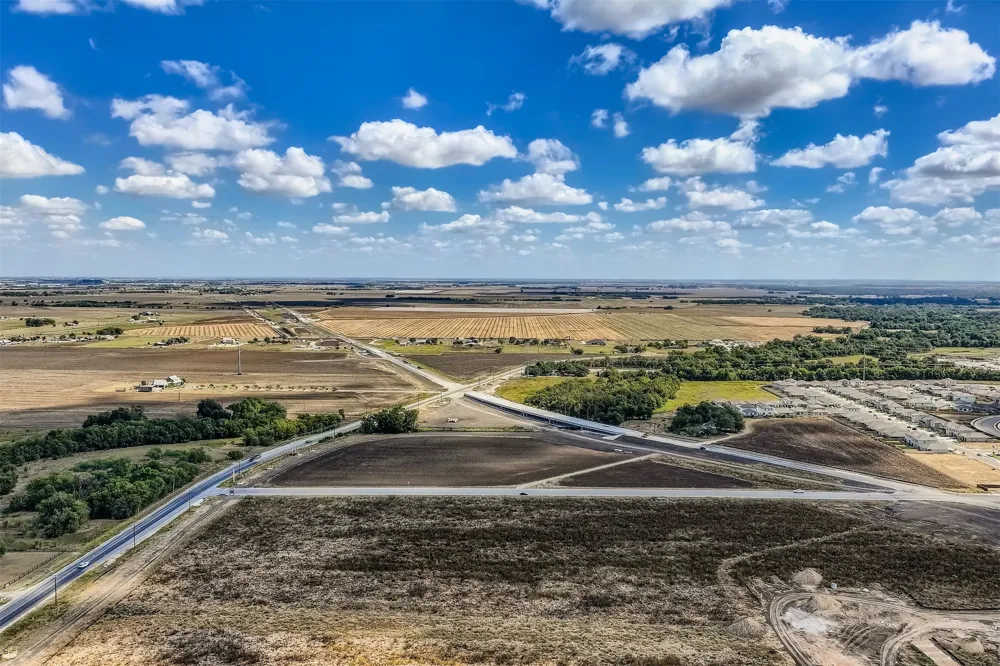 10026 Fm 1660 Hutto, TX 78634