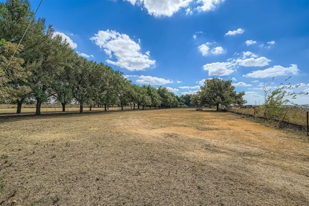 10026 Fm 1660 Hutto, TX 78634