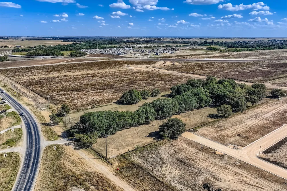 10026 Fm 1660 Hutto, TX 78634