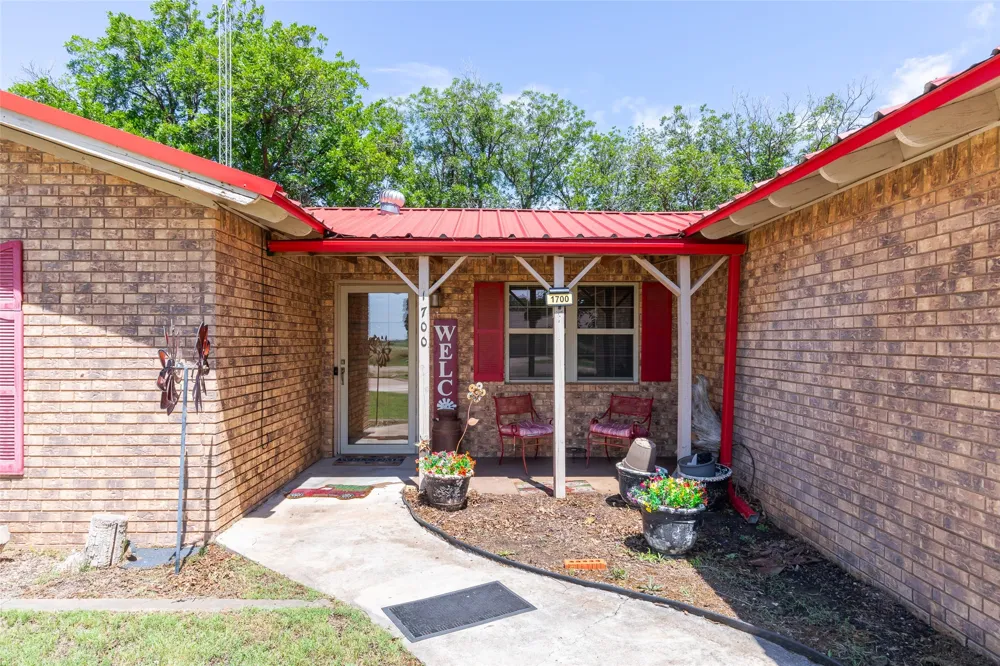1700 Avenue H Haskell, TX 79521