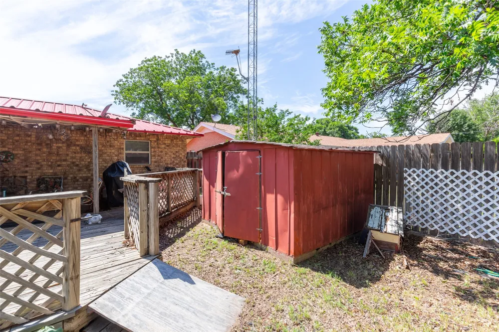 1700 Avenue H Haskell, TX 79521