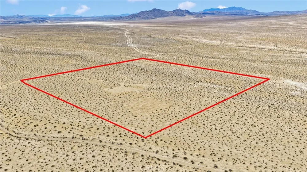 1 Paddington Way Lucerne Valley, CA 92356
