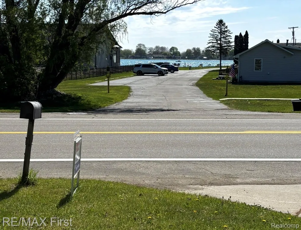 9280 RIVER ROAD Clay Township, MI 48001