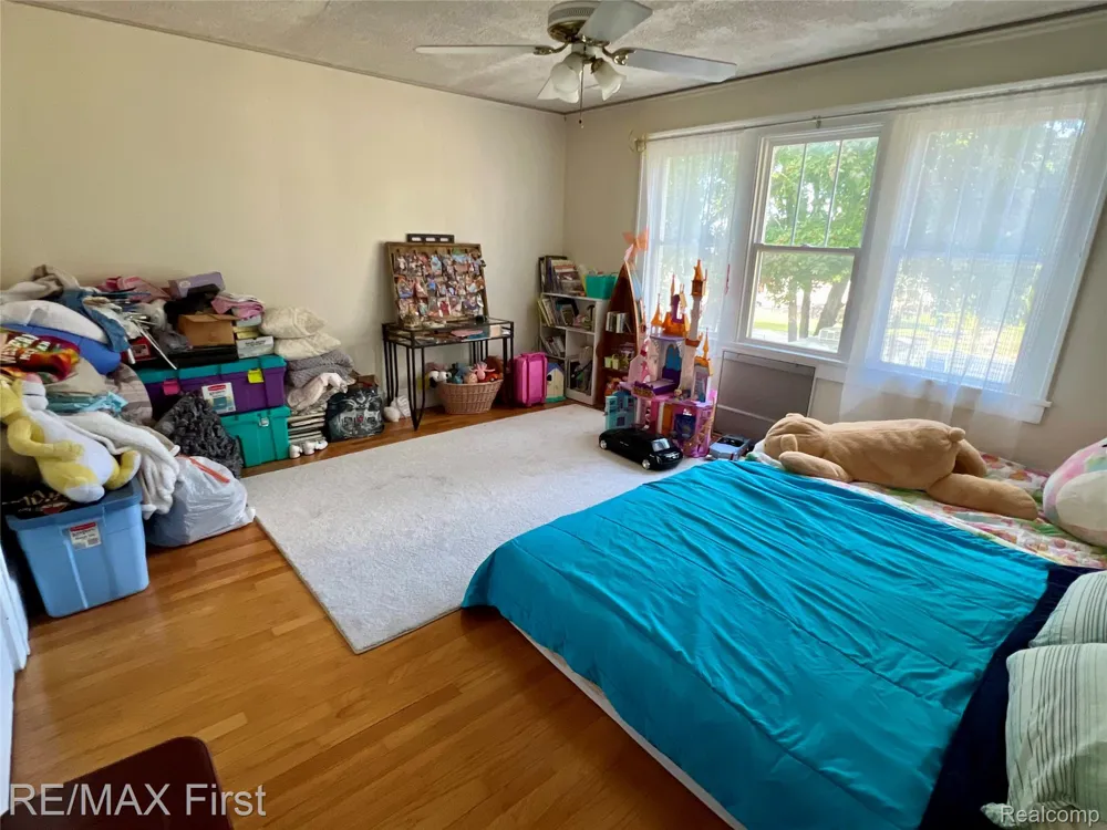 9280 RIVER ROAD Clay Township, MI 48001