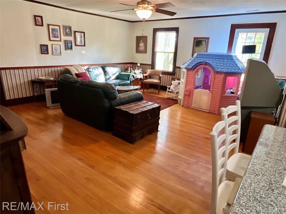 9280 RIVER ROAD Clay Township, MI 48001