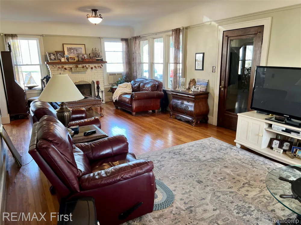 9280 RIVER ROAD Clay Township, MI 48001