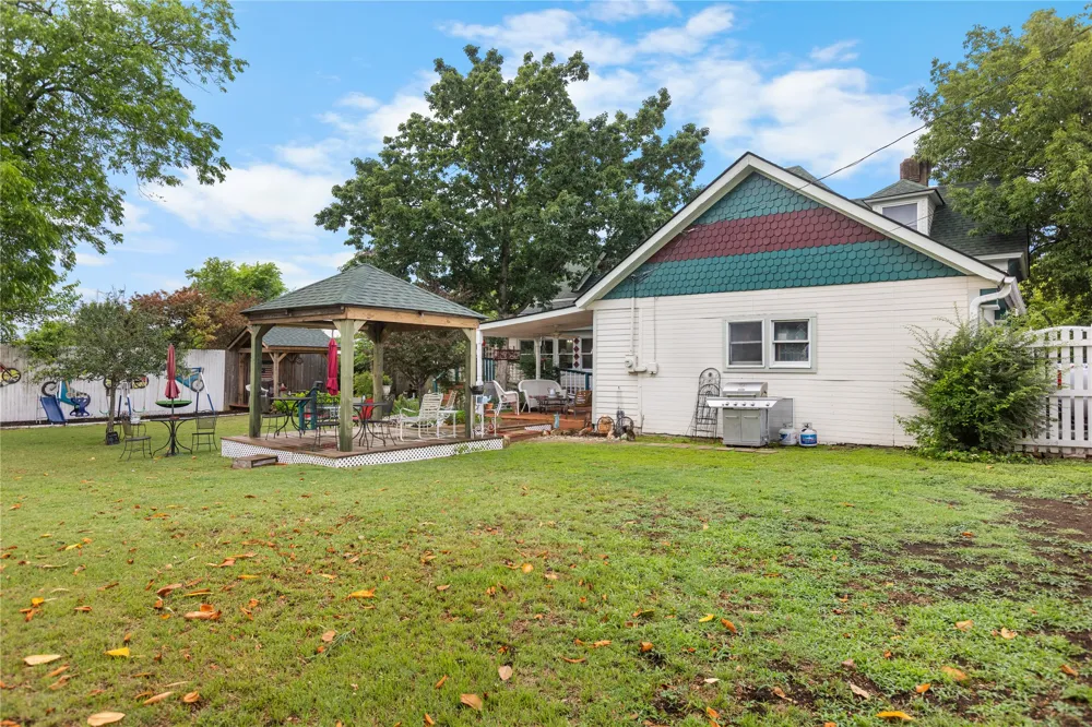 303 W Market Street Honey Grove, TX 75446