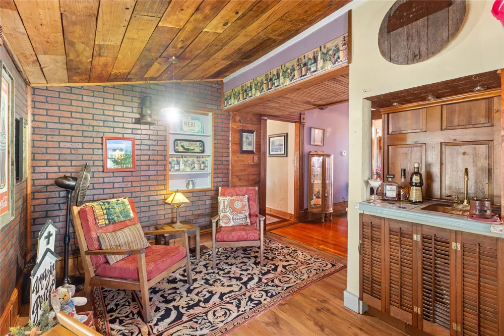 303 W Market Street Honey Grove, TX 75446