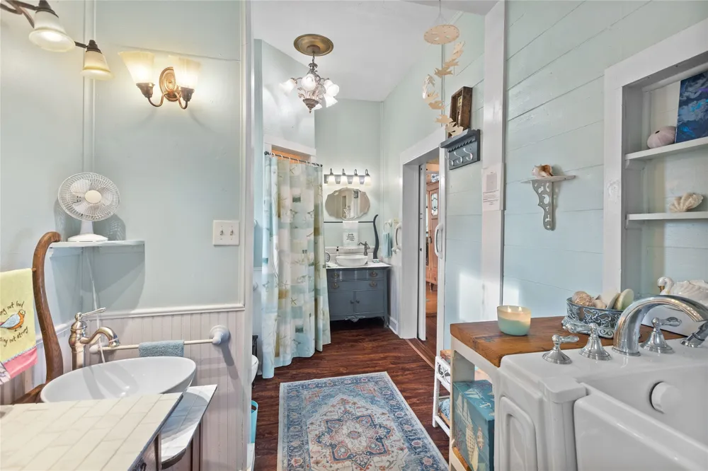 303 W Market Street Honey Grove, TX 75446