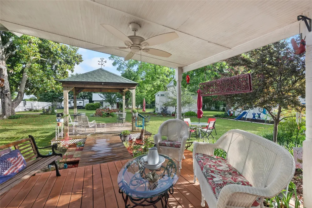 303 W Market Street Honey Grove, TX 75446