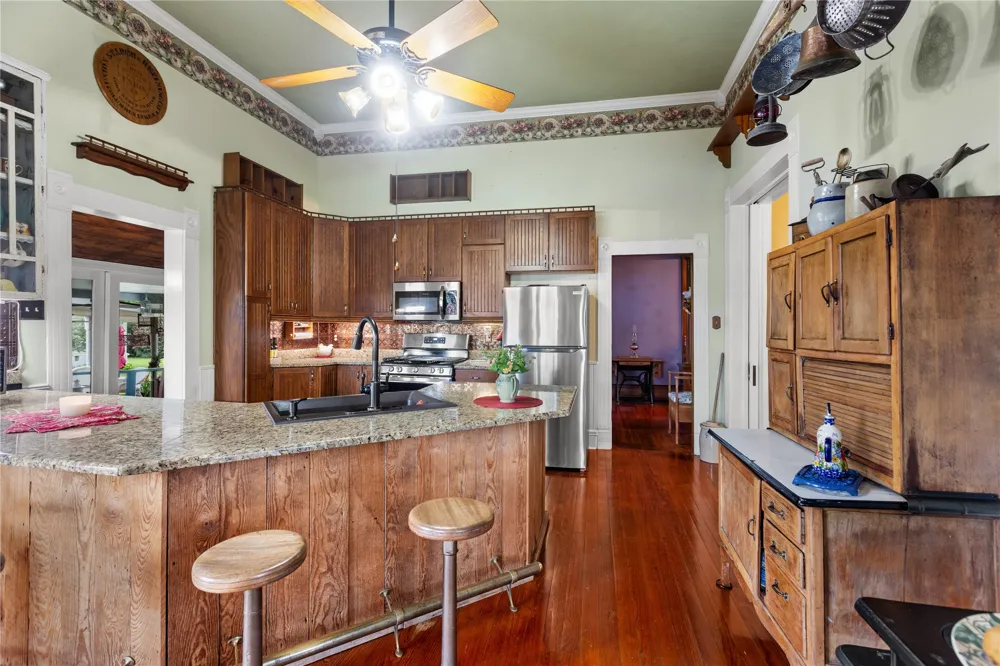 303 W Market Street Honey Grove, TX 75446