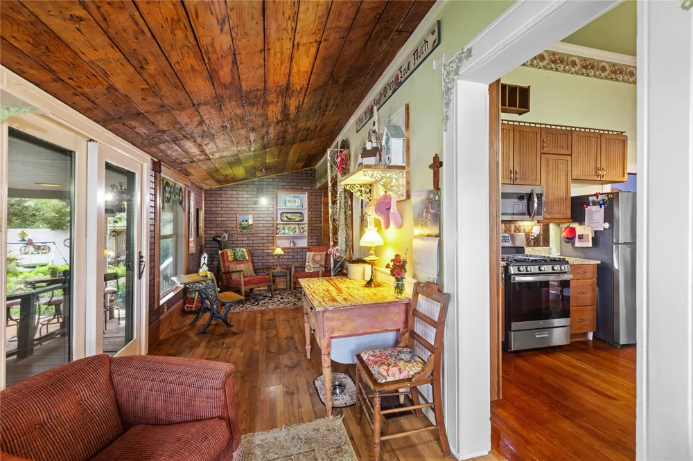 303 W Market Street Honey Grove, TX 75446