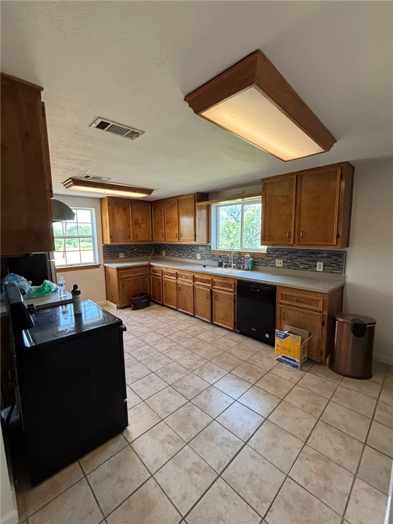 5525 PAUL LANE Corpus Christi, TX 78380