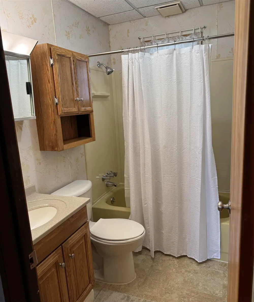 1504 S Birchaven Beach Lake Township, MI 49651