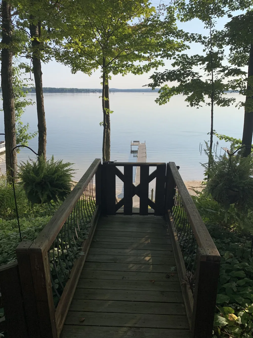 1504 S Birchaven Beach Lake Township, MI 49651