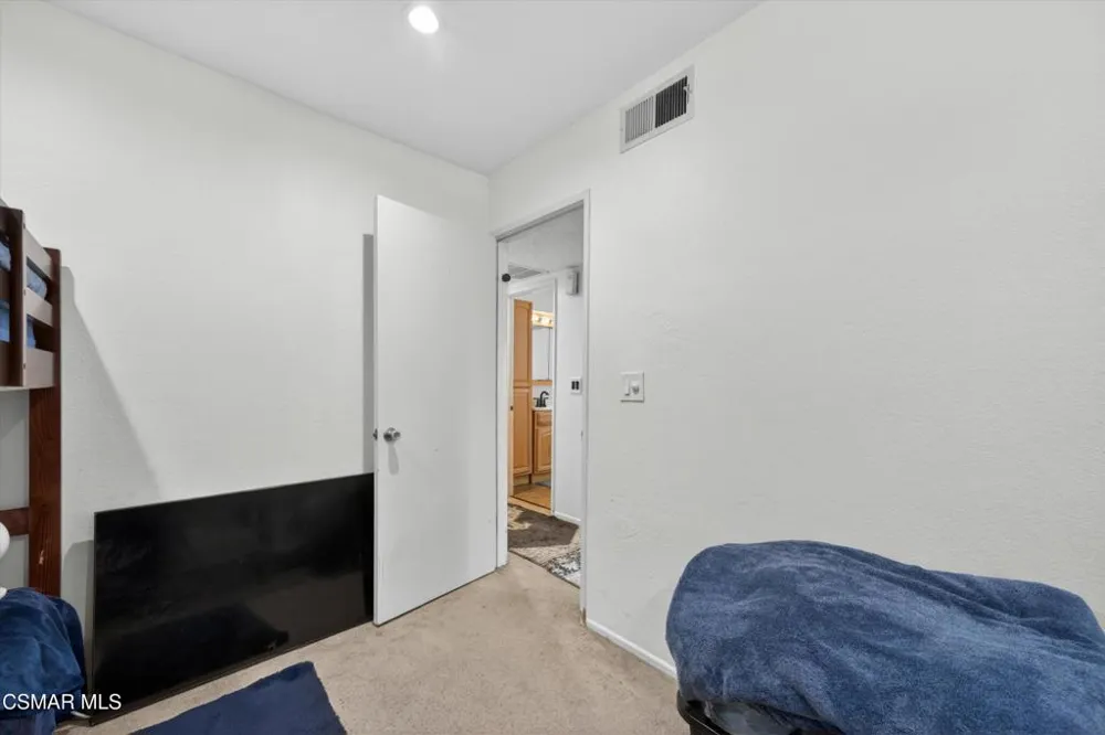 9946 Sepulveda Boulevard #4 San Fernando, CA 91345