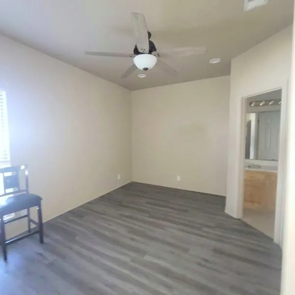 710 W Waco Street Ennis, TX 75119