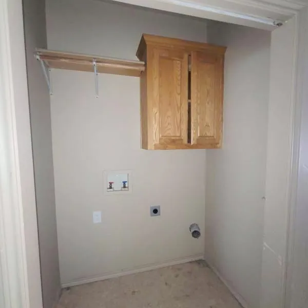 710 W Waco Street Ennis, TX 75119