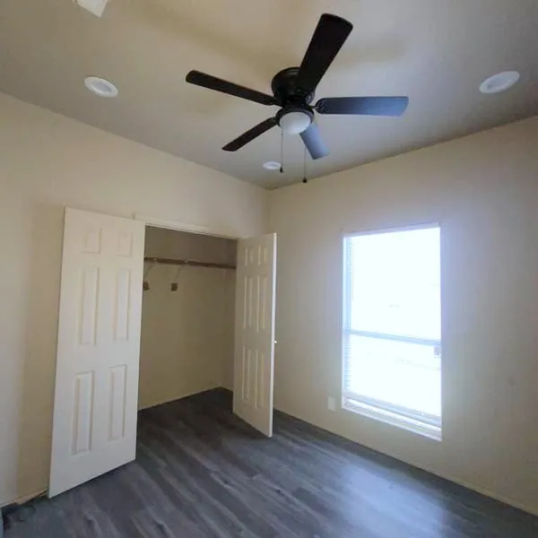 710 W Waco Street Ennis, TX 75119