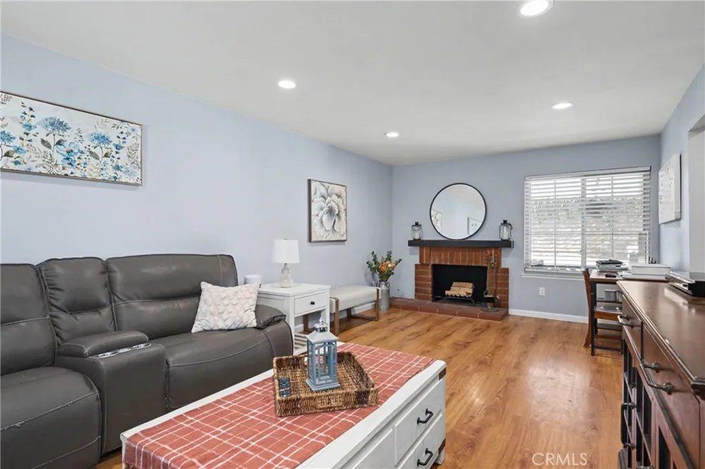 640 W Imperial Brea, CA 92821