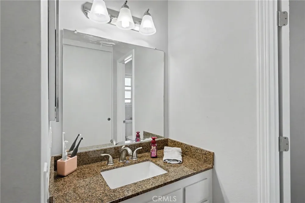 640 W Imperial Brea, CA 92821