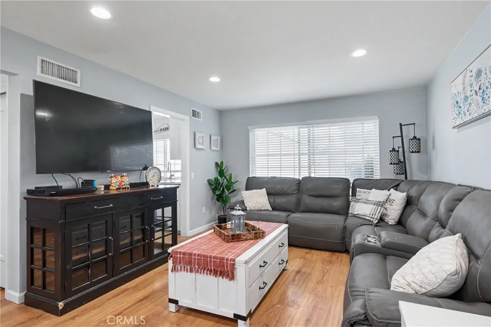 640 W Imperial Brea, CA 92821