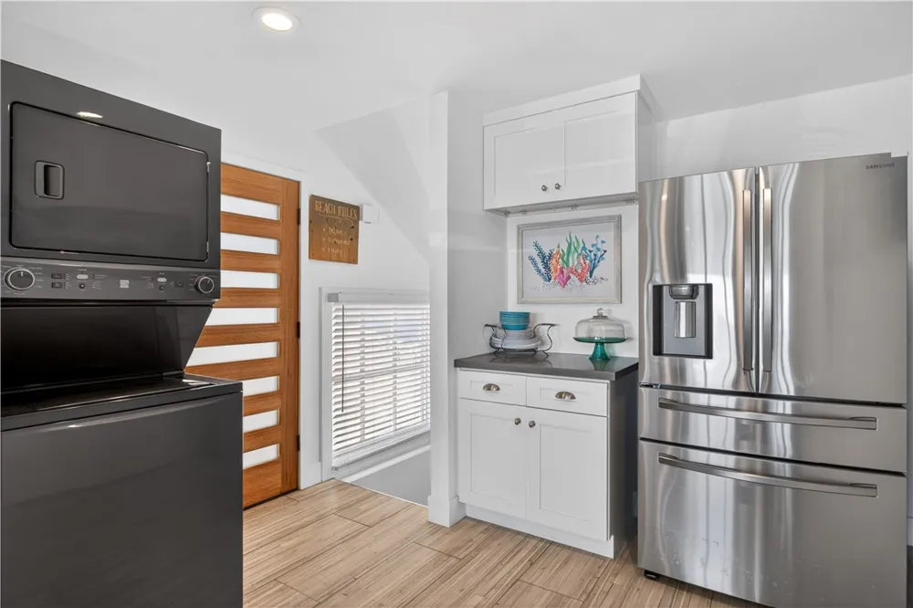 2212 W Oceanfront Newport Beach, CA 92663