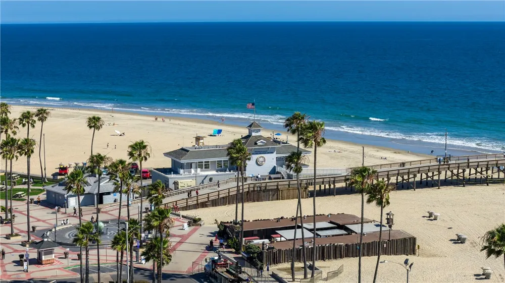 2212 W Oceanfront Newport Beach, CA 92663