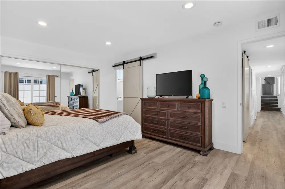 2212 W Oceanfront Newport Beach, CA 92663