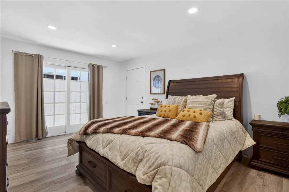 2212 W Oceanfront Newport Beach, CA 92663