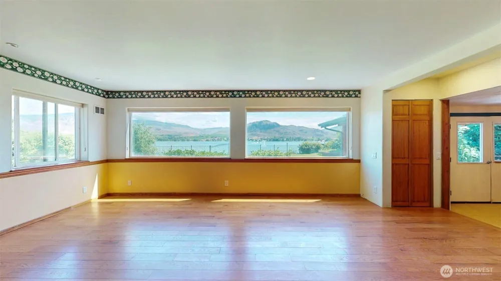 104 C Westlake Road Oroville, WA 98844