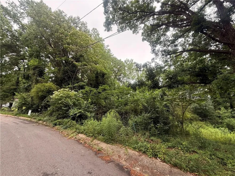 2566 Gordon Circle SE Smyrna, GA 30080