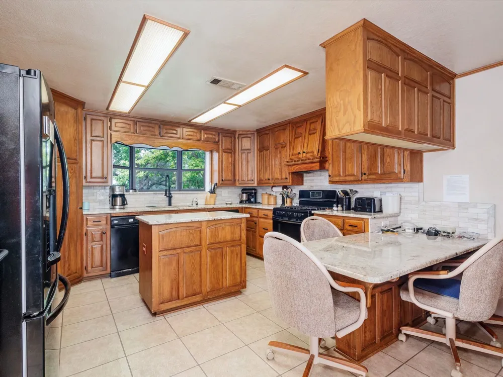 1665 Farm to Market 1047 Hamilton, TX 76531