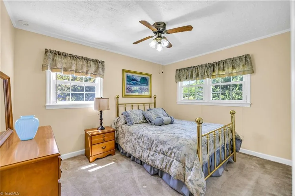 346 Piney Creek Road Lansing, NC 28643
