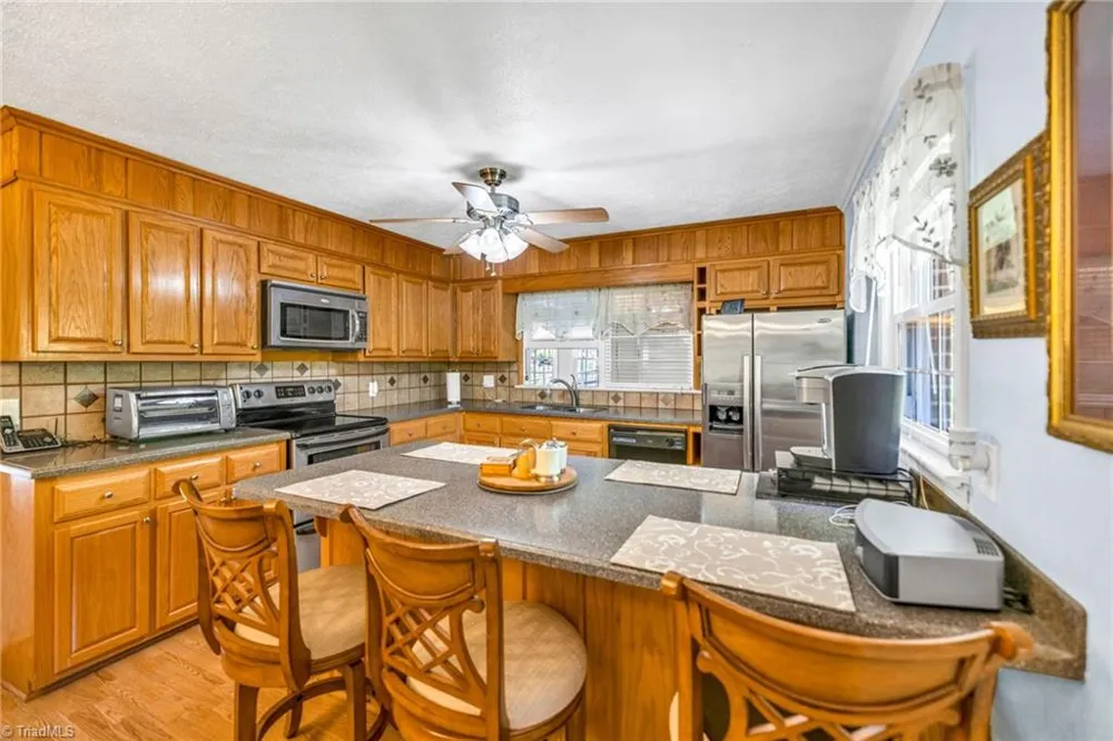 346 Piney Creek Road Lansing, NC 28643