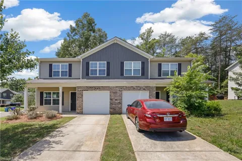 1009 Cedar Village Trail