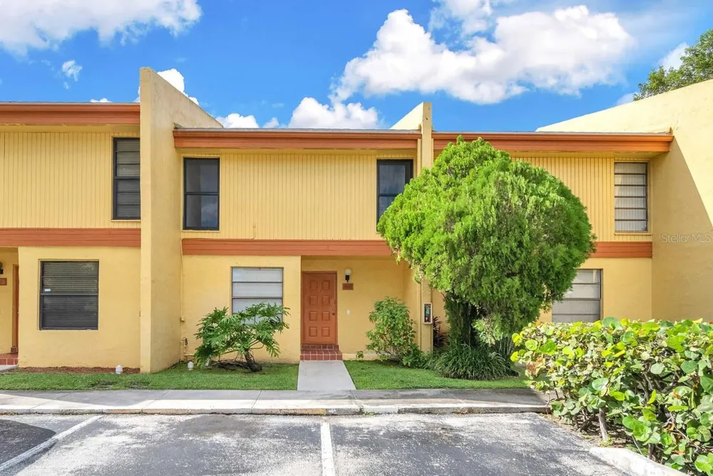 1610 NW 93RD AVENUE #303 Hollywood, FL 33024