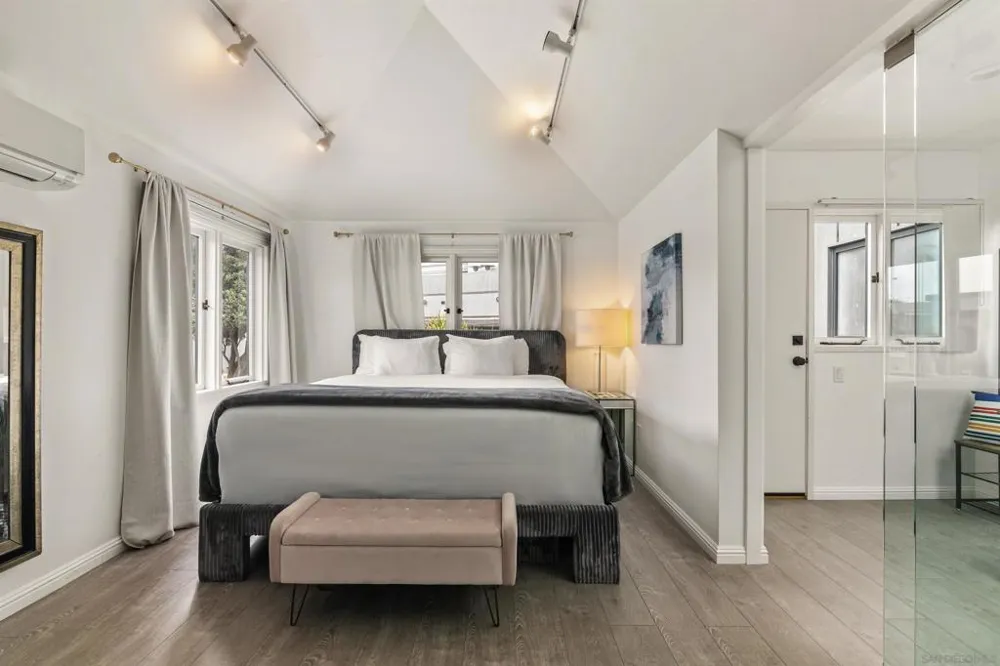 1264 Prospect Street La Jolla, CA 92037