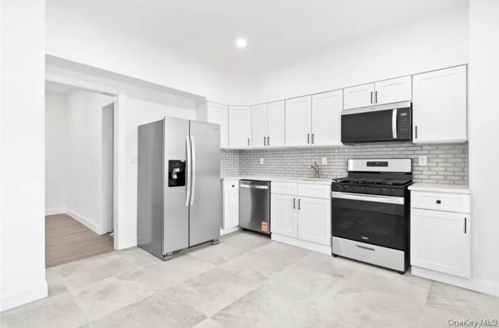 254 Charles Avenue #1 Staten Island, NY 10302