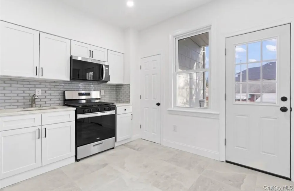 254 Charles Avenue #1 Staten Island, NY 10302