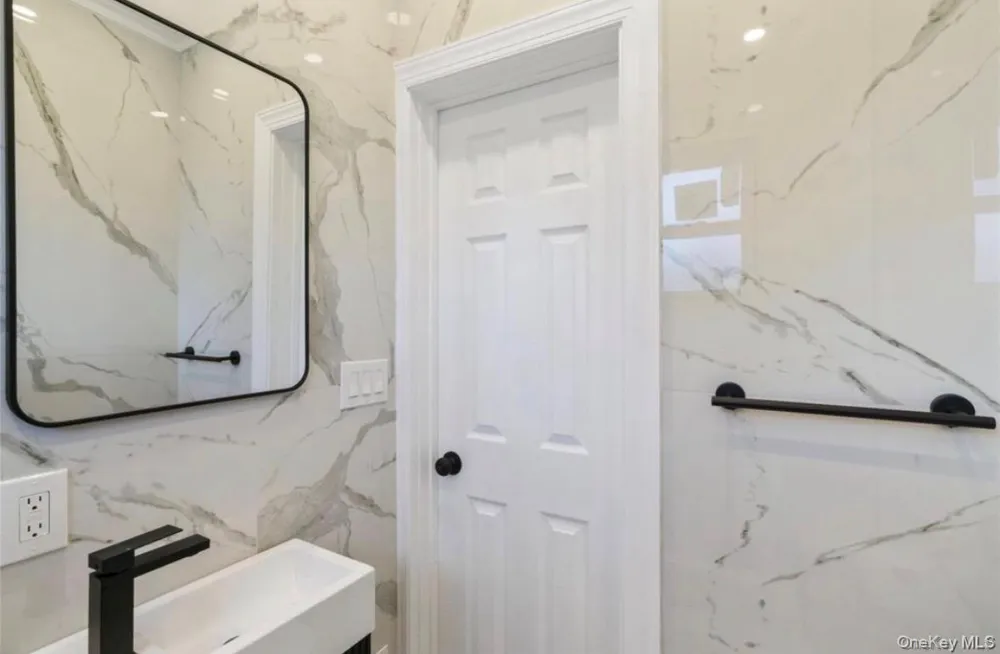 254 Charles Avenue #1 Staten Island, NY 10302